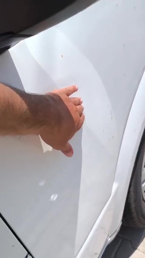 كيا حمل موديل 2019 ماشيه ١٩٠الف اطفائيه مثلث ضررها باب سائق بيه صبغ شاصي اي عيب ما بي تبريد ثلج تخم تايرات جديد صدر كلها جديد ورك زايده مخلي جنج جديد متر جنجها  ضريبه مصفره غرامه ما بيها  سنويه باسمي  تنتهي 2031رقم انكليزي السيارة يحتاجلها بس بوليش سعرها 130وبي مجال  للاستفسار عل رقم ***********
