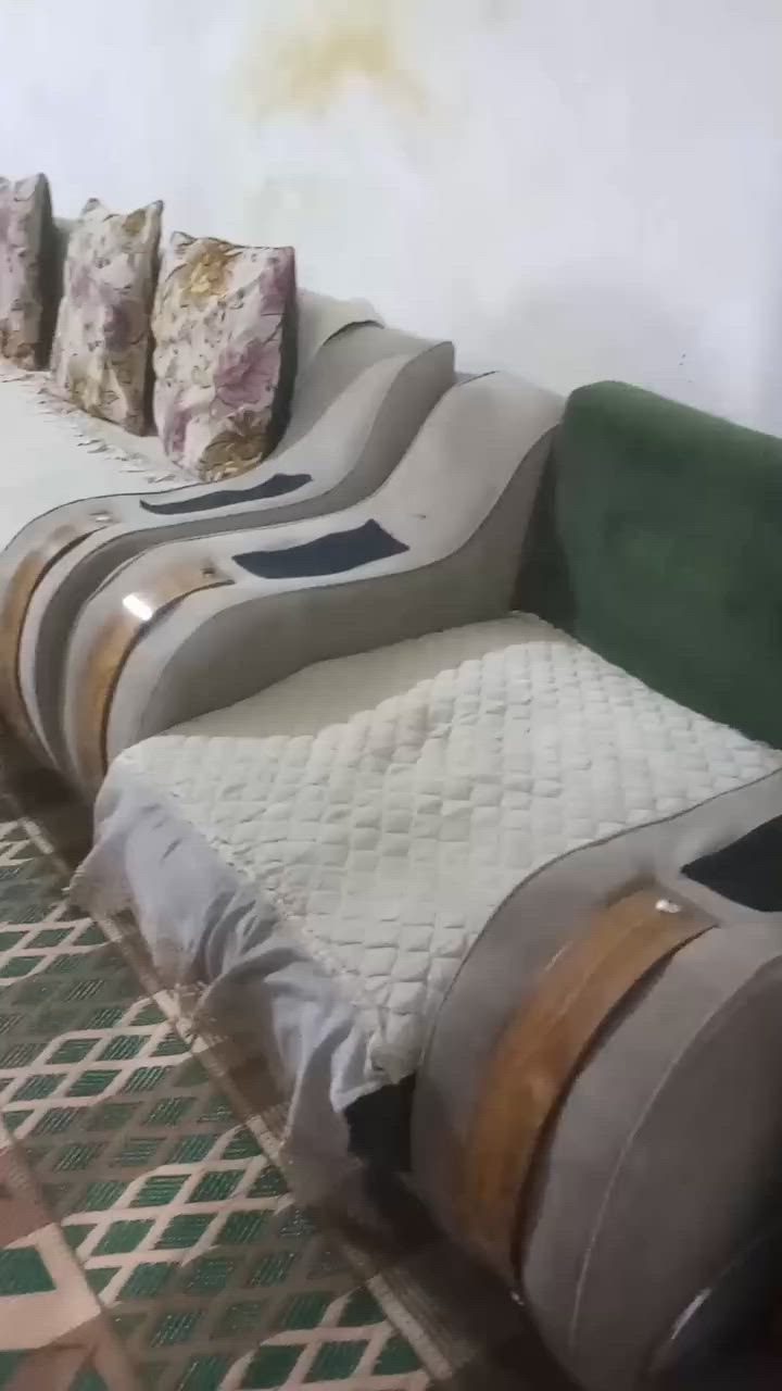 السلام عليكم تخم للبيع ١٠مقعد بي ضرر بسيط ب ٥٠ قفل


**إذا كنت صاحب هذا الإعلان وتريد حذفه لأي سبب، رجاءا أرسل رسالة إلى الدعم الفني**