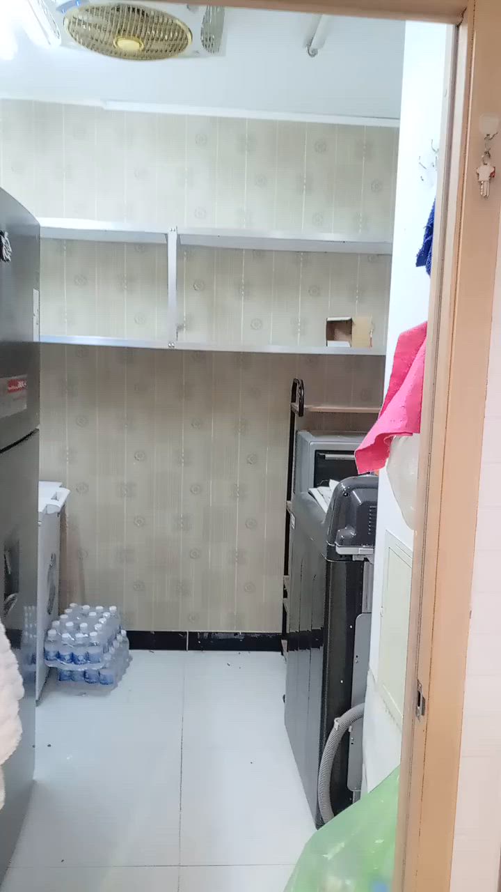 عمو عمو عمو بخدمتكم اتصل ودلل
***********
