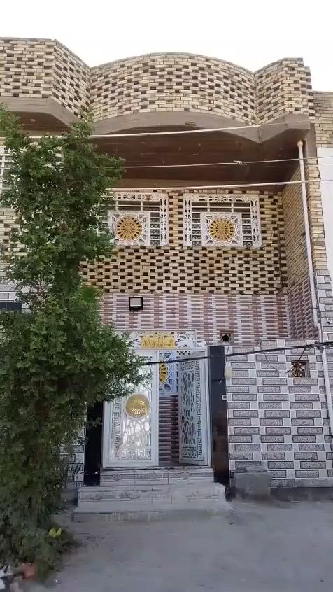 دار لبيع في حي النداء المساحه 100م مربع طابقين
درجه اولى شارع 15 ساحة 
قرب شارع المجمعات الاتصال على رقم الهاتف ***********
