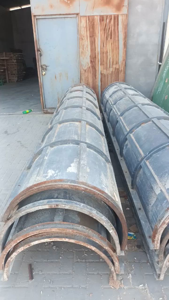 سلام عليكم اخوان جكات4 متر و فخات رباعيه و دنك حديد طول4 متر والقطر70 للبيع العنوان بصره للستفسار ***********//***********
