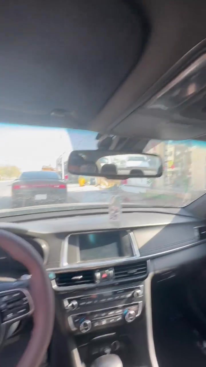 🚨 للبيع كيا اوبتيما 2018 SX Turbo فول الفول 🚨
السعر: 123 ورقة وبيها مجال بسيط

✅ الموديل: 2018
✅ الفئة:  SXL فول مواصفات
✅ المحرك: 1600 تيربو 
✅ الوارد: امريكي 
✅ الرقم: اربيل
✅ الماشية: 95,000 كم
✅ اللون: اسود ملكي
✅ الحادث: باب خلفي يسار + جاملغ خلفي يسار صبغ. و بارد خفيف + جاملغ امامي فقط

مواصفات: بانوراما، شاشة، ، تدفئة وتبريد كراسي، رادار، حساسات، كاميرا، لايت زينون، بصمة، تشغيل عن بعد، 
الداخل نظيف وجديد
الفحص مفتوح

المكان: الصويرة - واسط
للاستفسار: ***********
