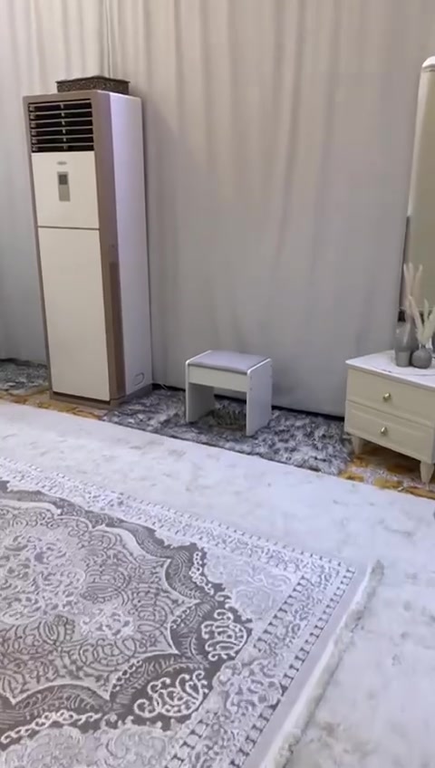 غرفه نوم خشب اخت الجديده مستعمله أقل الشهر
السعر مليون وربع بيه مجال 
***********
