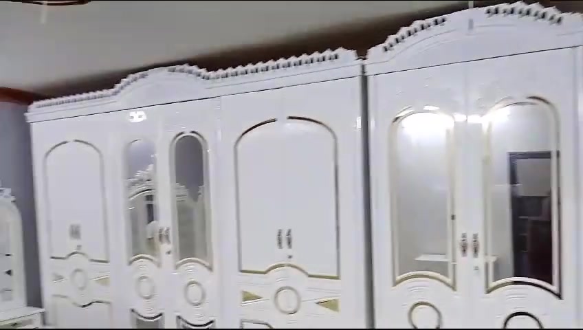 سلام عليكم غرفه خشاب جديد مستعمله غرفه نضافه فول ماناقصها شي سعر مليون وربع مكاني ابو غريب ***********
