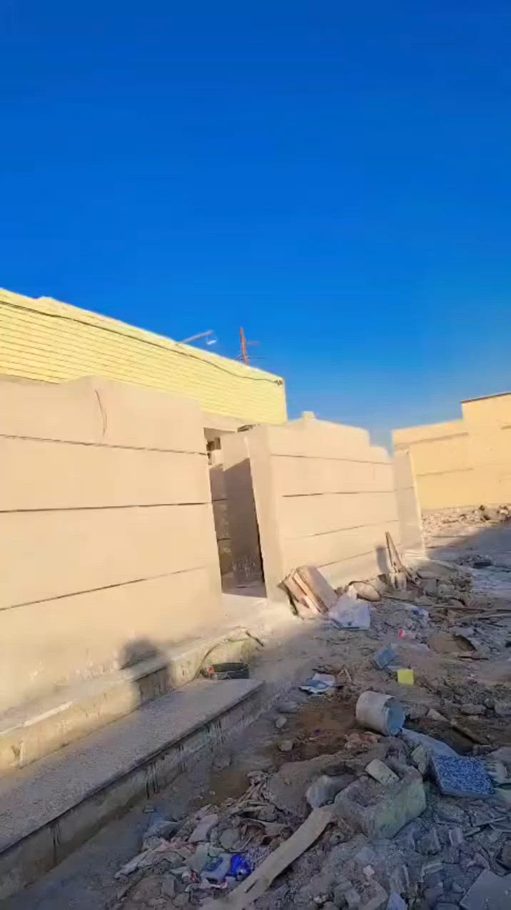 سلام عليكم 
عندي بيت 100متر بناء جديد موقعه بدايه خضرا الدسيم السعر .اي استفسار اتصال على رقم ***********
