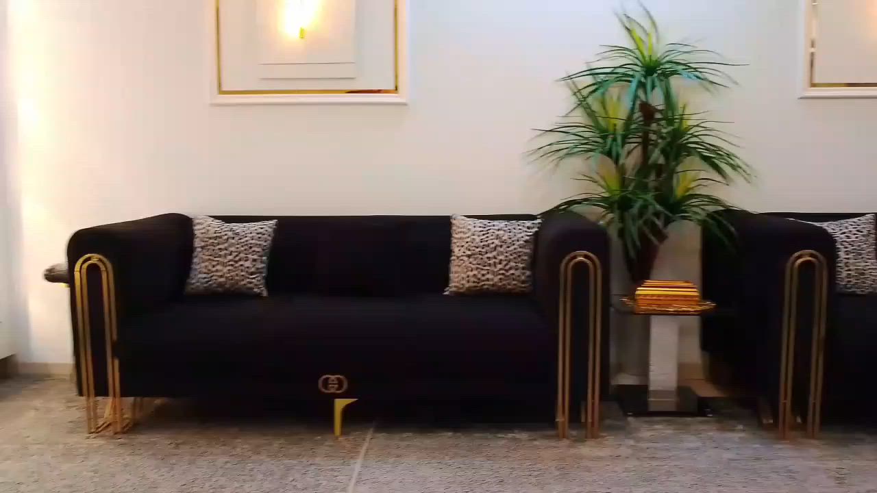 السلام عليكم 
للبيع 
#الجميع
غرفة نوم جديده تركيه ست بيبان
تخم جديد ٨ مقاعد
يعني استخدام قليل
المكان داخل مجمع بسمايه A3
للتواصل على هذا الرقم
*********** واتساب فقط
