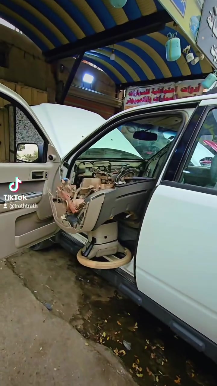 من رخصت كبير القوم مدير الكروب المحترم
جانب شغلي 
اي ستفسار حاظر ويدللون العضاء جميعا. 
***********
