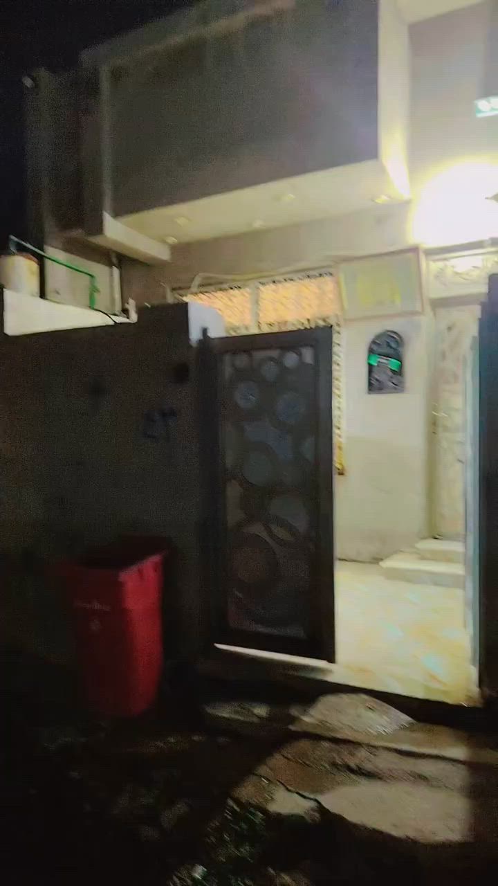 بيت مساحة 100 متر الواجهة 5 والنزال 20 طابق واحد سند 25 كافة الخدمات ماء كهرباء مجاري تبليط العنوان تويثة شارع محمد مسير ثاني شارع من تدخل من الشارع العام وسعرة مناسب اتصل وتدلل ***********
