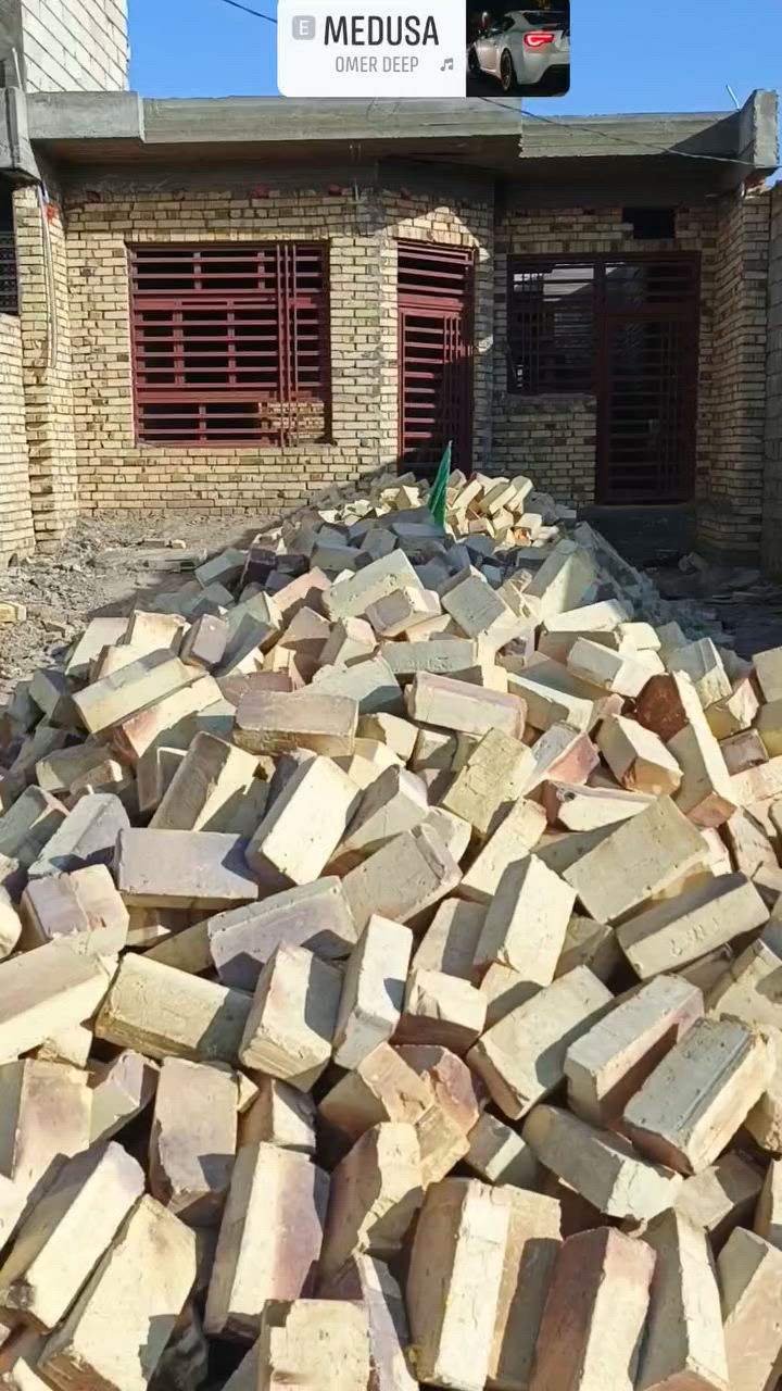 السلام عليكم هيكل للبيع صب كونكريت كهرباء بواري طابز راعي سنه 25 تحويل مباشر مساحه 210 شارع 14 متر شارع الخلفي 6 متر زائد 8000 طابوقه ويا الهيكل المكان بابل الحمزه الغربي شارع حج عابر المنصوري الاتصال على الرقم*********** ***********
