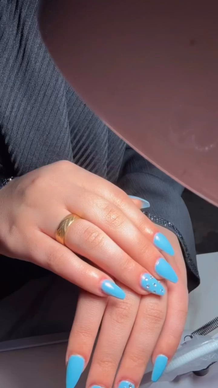 جل اكستيشن
جل اكس 💅🏻

سترونك 💅🏻

جلش💅🏻

هاند ميد حسب الطلب 💅🏻

واضافر حسب ذوقج  💅🏻

وشغل نظيف +تعقيم +دقة

بالتفاصيل 💚

للحجز والاستفسار راسلونا دايركت تنوروني بأي وقت 🕒

***********
