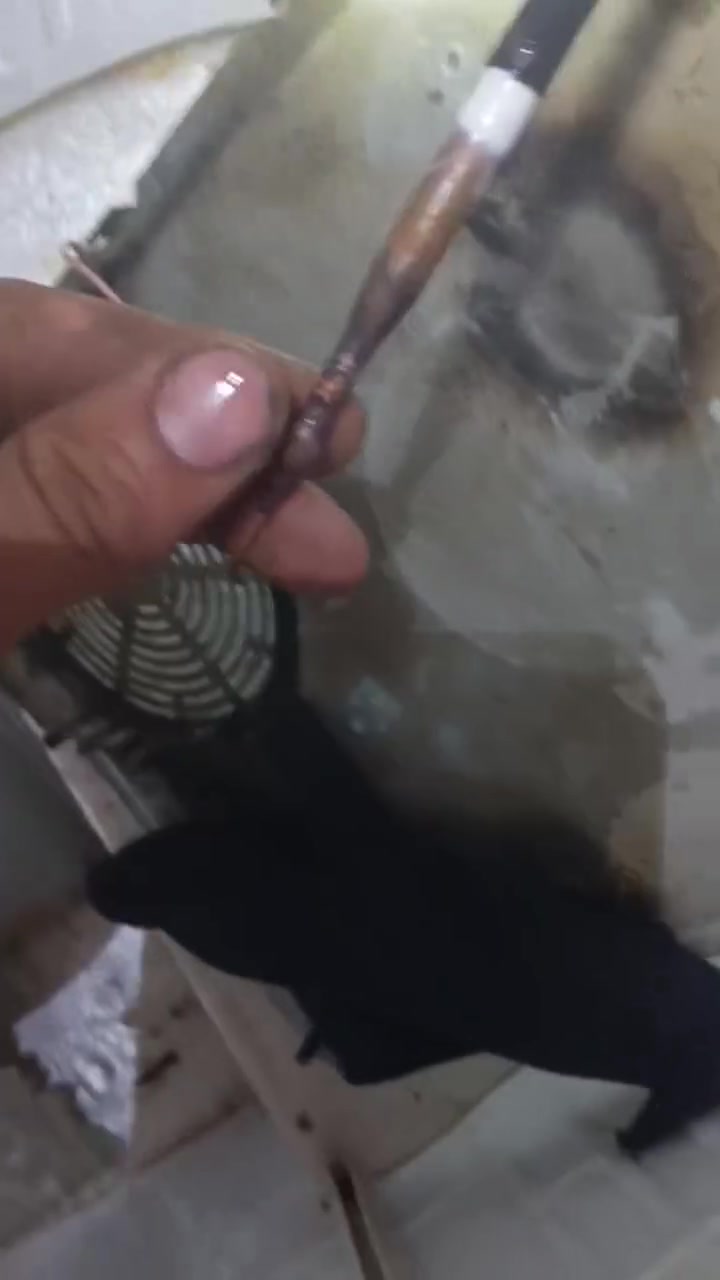 تم بحمد الله معالجة مجمد بيها انسداد 
تم استبدال الكابلري القدي مع شحن غاز
#يتوفر تصليح جميع الاجهزة المنزلية ثلاجة براد ماء مجمد غسالة مبردة ......
#احمد_ابويعقوب ***********
