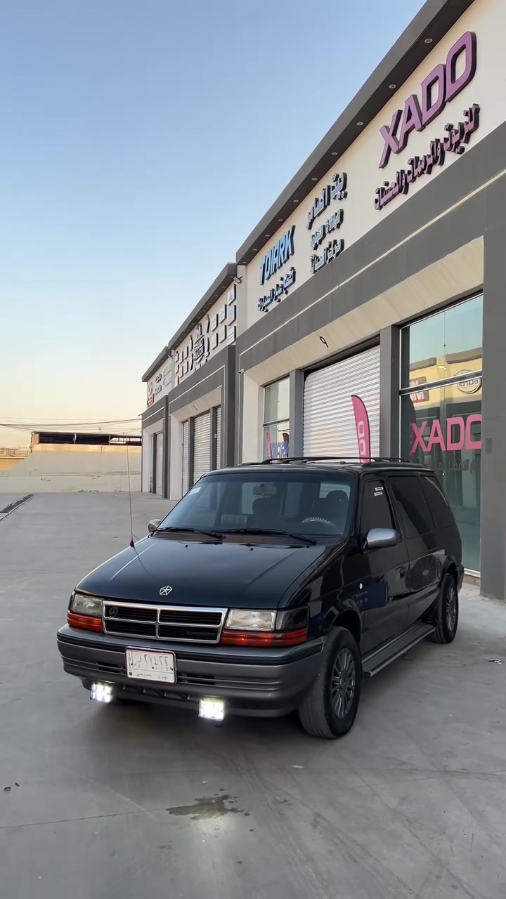 كلايزر 1993
سعر مناسب وحلو عليها 39 وبيها مجال بسيط 🔥 
شاصي قصير المرغوب وبدون صبغ 🔥
تفيد جماعت الاشتراكات واصحاب الشغل 
محرك 4 سلندر كير عادي اقتصادي 
اصل تبريد 
بدون صبغ فقط صندوق رش اثر جراد 
سياره بشرط الكهربائيات والمكينه والكير. 
شرط التحويل والغرامات 
رقمي ***********
