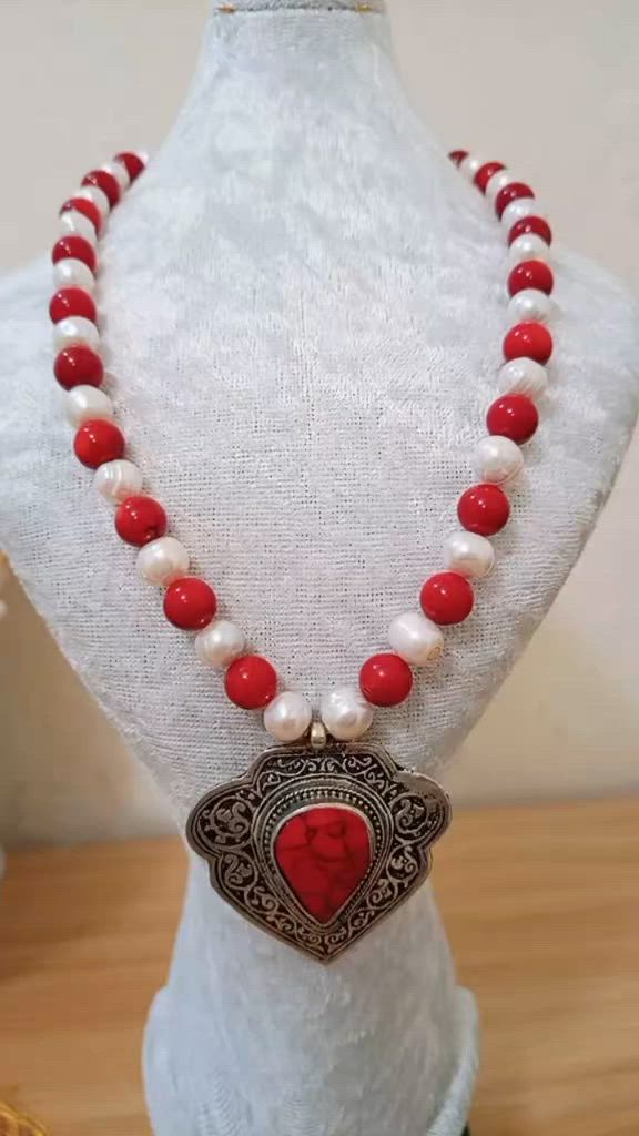 عقد اللؤلؤ الزراعي الاصلي مع حجر المرجان ومداليه المطليه فضه وحجرها المرجان جمال ولا اروع🥰


**إذا كنت صاحب هذا الإعلان وتريد حذفه لأي سبب، رجاءا أرسل رسالة إلى الدعم الفني**