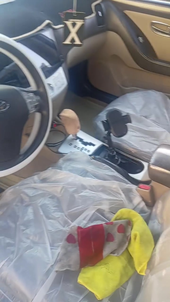 من رخصه مدير الكروب النترا افانتي ٢٠٠٨ بسمي السياره كير صفنه بسيطه كلش بيهه ترويج بسيط بل قماره و أثر طلقه بس لا بارد ولا معجون ولا صبغ القماره بيهه اربع قطع ابيع حزام مكفوله من شواصي ولغود صدر خلفي تعبان اثكر كلشي تحياتي الكم المكان بغداد السعر 78 بيهه مجال بسيط الاستفسار : ***********
