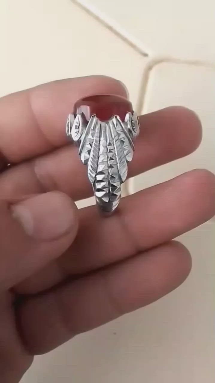 سلام عليكم
عقيقة يمانيه حمره مطعه ٨ حبايات ماس حر اليريدهه يراسلني ويدلل


**إذا كنت صاحب هذا الإعلان وتريد حذفه لأي سبب، رجاءا أرسل رسالة إلى الدعم الفني**