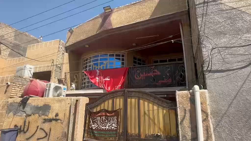 بيت طابو صرف مساحته 150منطقت حي الرحمه قرب شارع ساحب عليا عقار باقي عليا طلب 75مليون البيت بي 6غرف السعر 140وذهً الشخص هوا يكمل تسديد كل شهر المصرف يطيني 85 رقم الهاتف ***********
