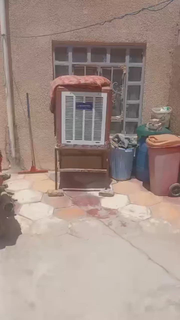 السلام عليكم...
بيت للبيع 100 متر طابق واحد بناء بلوك سقف عكادة غرفة نوم و استقبال و صالة ومطبخ وصحيات داخلية وخارجية وطارمة 
العنوان كربلاء المقدسة الجمعية الاولى مقابل حي العسكري كل الخدمات متوفرة تبليط ارصفة مجاري 
السعر 65 مليون وبي مجال 
أي استفسار عن العقار أو السعر اتصال على الارقام التاليه 
***********
***********
