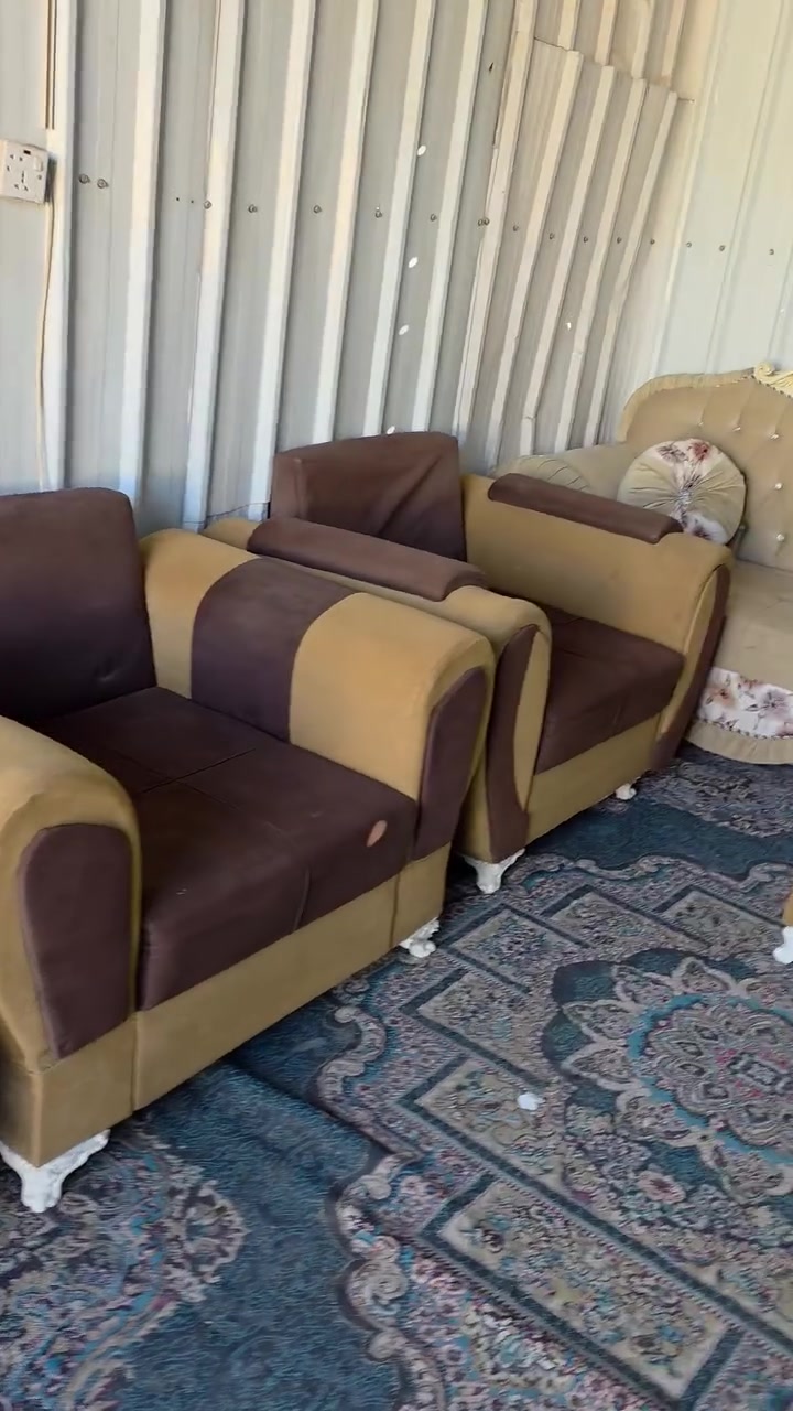 بيع سريع 
التخم عل 150 الف 
العنوان الخضر وعندي توصيل 
*********** واتساب
