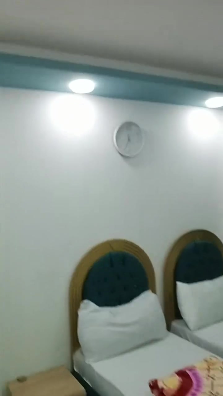 يوجد فندق نظيف مرتب ونظيف جدا فندق كرم كربلاء قرب الامام العباس عليه السلام مقابل صحن أم البنين عليها السلام بعكد الساده يبعد عن الامام العباس عليه مشي دقيقه وأقل الدقيقة مشي عن الامام العباس عليه السلام الاتصال على الرقم واتساب ***********
