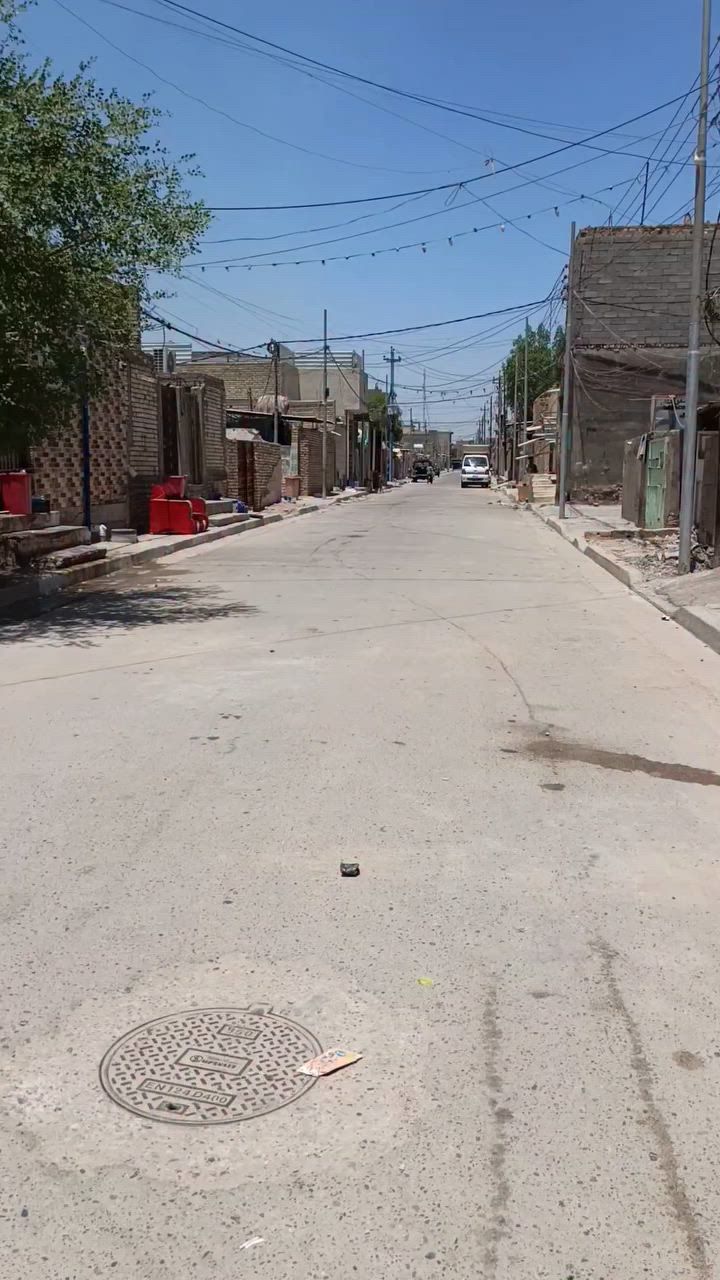 بغداد سبع قصور شارع التماثيل
بيت 120 متر قريب السوق والكراج
سنه 25 اصولي
 خدمات كامله مي ومجاري وكهرباء
من ضمن البيت كاونتر وسبلت كل من بسعره
سعر البيت 53 وقابل للتفاوض 
مراجعه مكتب دلاليه الاخوين باداره
 عباس الغراوي وعدنان الغراوي 
يوجد واتساب
رقم الهاتف *********** /👈 ‏‪***********‬‏ 👉
