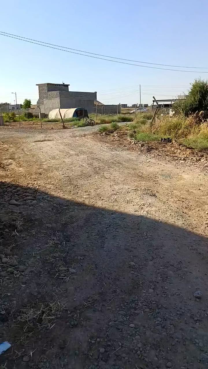 السلام عليكم ورحمة الله وبركاته بيت طابقين للبيع
الطابق الأول ربعة + استقبال عدد 2 + غرف نوم 3 + مطبخ + حمام + صحيات
الطابق الثاني غرفة نوم و بيتونه
البيت جديد قبل شهر كمل كل الأبواب فصال تركي واصل كل الخدمات كهرباء ثري فيز و ماء 
الأرض طابو زراعي 2025
مساحة الأرض 416 متر
العنوان فرع الگصمي مقابيل بستان الطعمة نهاية التبليط 
للتواصل
***********

***********
