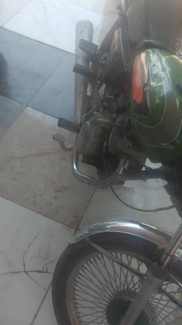 ودراجه تايكر ٤ كير محرك كفاله ضفيره جديده كربات نقصه شايف وليت باتري جديد حجي كامله وطالع صوت محرك بل فيديو درجه خير من الله سعره ٣٠٠ قفل تواصل ***********
