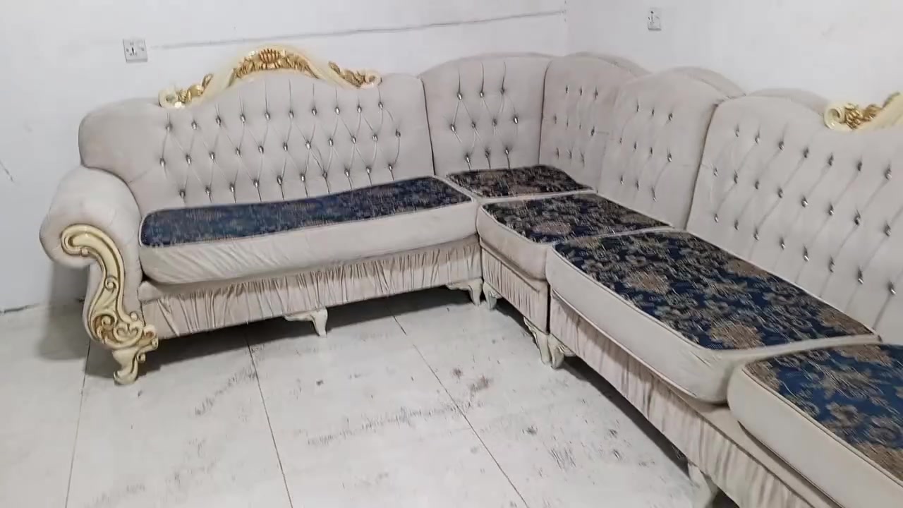 قنفة مالكي 10 مقعد شراي يجي خاص تواصل علي واتساب *********** مكان اربيل مامزوا
