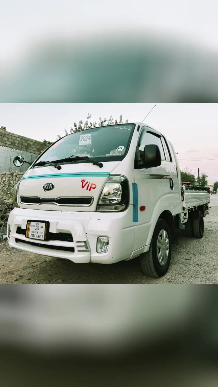 بەناوی خودا
بۆ فرۆشتن
كیا 3000
مۆدیل 2007
سەیارەیەكی بێمەسرەف کامل مەسرە ف
مواسەفات 
كوشن هیتەر
ئاوێنە هیتەر
ئاوێنە گوێبەرخ و كارەبای
هەموو كارەبای جاهیز و بەستراوە
سارد و گەرم
کامل جوان کاری بۆکراوە
شەش تایەی لۆك تای دوای کروە بە 13
ناوبۆدی لۆك
دەعامی دواوەی بەستراوە
دەعامی پێشەوەی ئیستیلە
هەمووگیانی وەك شەریكە تازەیە
گێڕ و مەكینە و ئەكسلی بە شەرت
سەیارەكە لێچوون و دوكەڵی نیە
سەیارەكە نمونە و دانسقە یە
شوێنی بڕاوەكەی چاك كراوەتەوە
بەزەمانی 4تەن 
ڕۆن وفلتەری گۆڕاوە
بێ مەسرەف
کۆدی بۆ کراوە 
بەشە رتی کۆد
شوێن : سەیدسادق
250 مەسرەف نادۆزیتە وە 
62 گەڵاو تۆزێ مەجال
***********
***********
