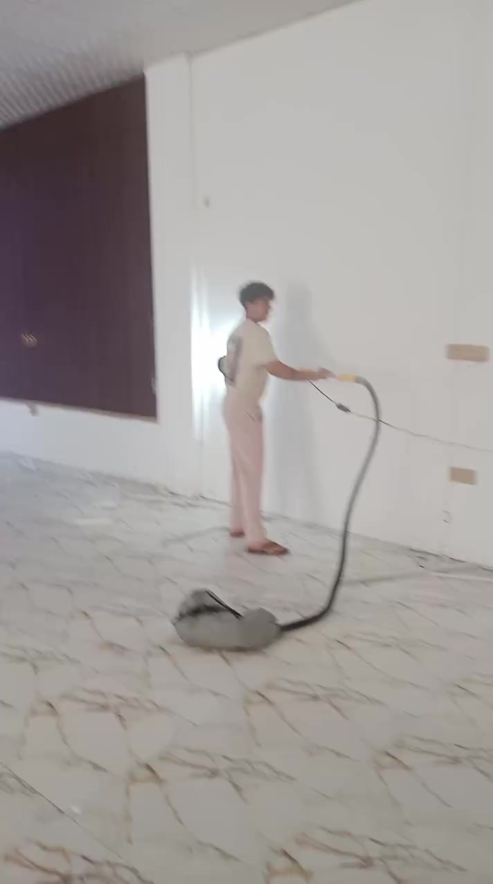 السلام عليكم صباغ متفرغ من الناصريه   لعمل كافه الاصباغ   وترميم المنازل  للاستفسار مراسله الحساب او الاتصال *********** ناصريه مركزاتصل واتساب وبلخدمه
