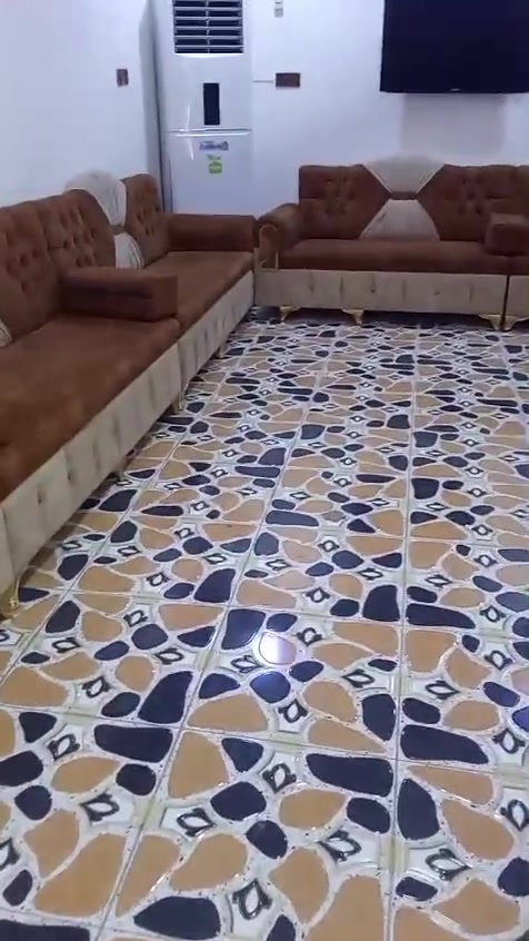 سلام عليكم  للبيع تخم كامل  ويا مخدات 10  ت زكام   خشب بلوك  20 متر جديد احلى من صورة سعر  مليون 400 وبي مجال قليل *********** واتساب و شكراً
