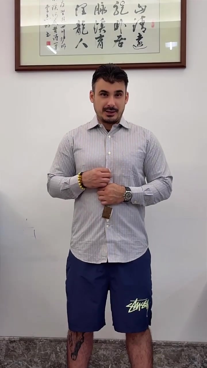السلام عليكم زبائننا الكرام توفر لدينا قميص قطني كاجول ورسمي بعده اللوان والقياسات خامه كتان ناعمه وبسعر مناسب جدا
يتوفر لدينا شحن بحري وشحن جوي من داخل الصين إلى باب محلك 
للطلب والاستفسار الاتصال بالرقم واتس اب 
***********
عباس الربيعي

