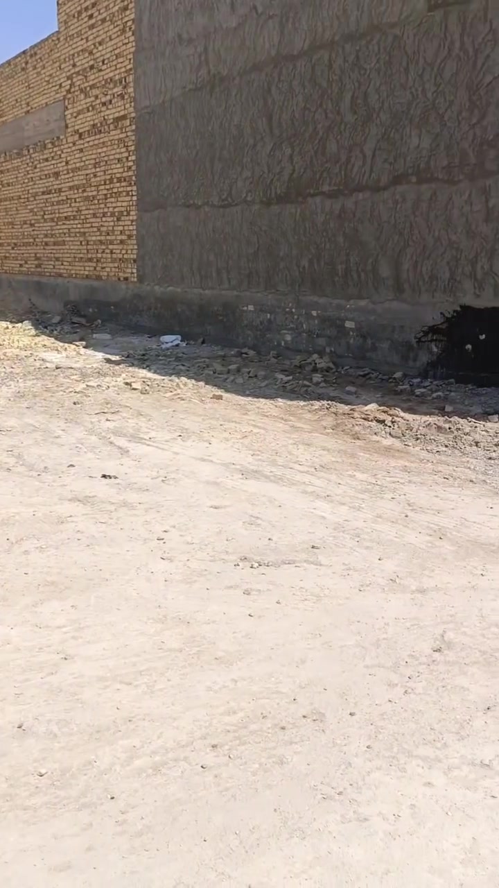 السلام عليكم ورحمه الله وبركاته 
للبيع قطعه الارض طابو زراعي سند 25 مساحة 200متر عرض الشارع 12متر خدمات ماء كهرباء سبيس قريبه جدا على شارع رئيسي موقع الارض حله شارع 100الاستفسار اكثر الاتصال ***********
