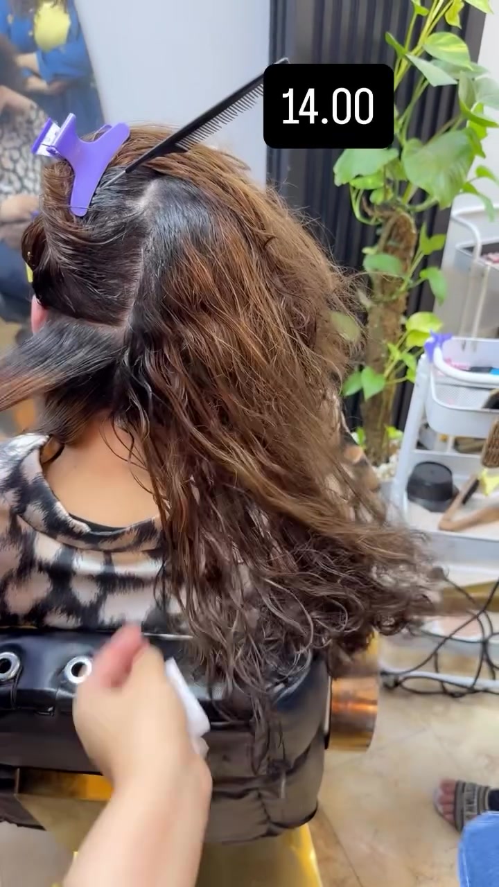 ⁨	قبع وبعد🌚
كل النتائج مباشره بعد الغسل والتنشيف بداخل الصالون
يعني تدفعين وانتي مطمئنه🌚💋
واي كسره بالشعر يعاد مجانا مجانا مجانا محد ينطيكم هيج ضمان بكل مراكز العالم غيري⁩
رقم الحجز
***********
