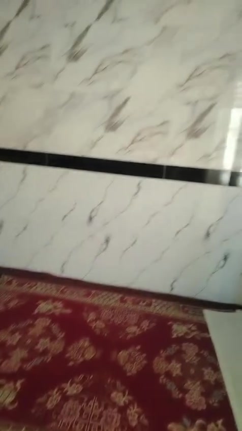 اعلان رقم(١٥٩)
دار للبيع المساحه ١٠٠م طابقين بناء حديث بناء طابوق جمهوري سند(٢٥) شارع باب طويريج عمود(٣٠) حي الساده ال طالب يبعد عن الشارع العام ١٠٠م  يصلح حسينيه للاستفسار(***********)
مكتب الكناني للعقار كربلاء...
