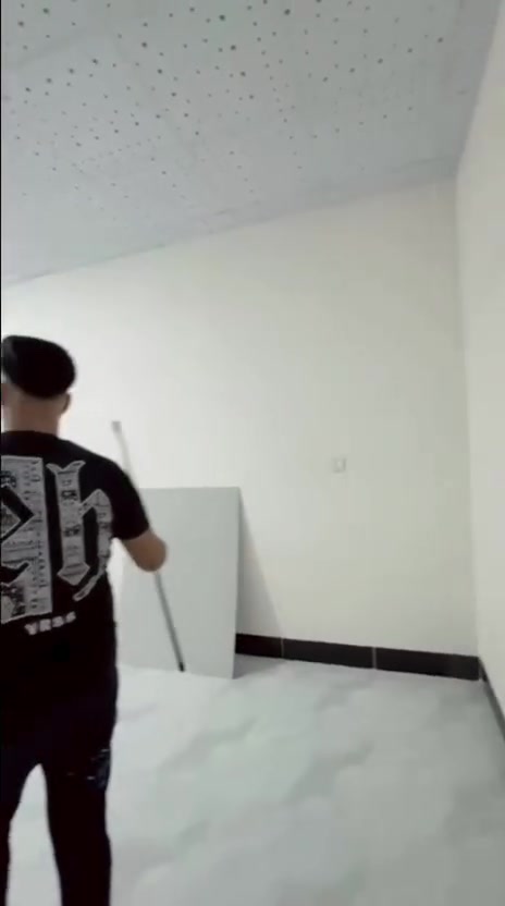 سلام وعليكم صبغ وديكورات الاخوين بانسب الاسعار نعمل كافة الديكورات للحجز والستفسار اتصال عل رقم ***********
