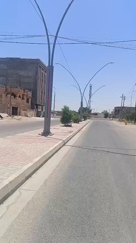 السلام عليكم  . 

- بيت للأيجار في شارع فاكره مگان تجاري .

- البيت نظيف ومرتب جدًا . 

- يحتوي على مطبخ حار وبارد  وصاله وحمام خارجي ودخالي . 

- الطابق الثاني يحتوي على اربع غرف نوم ومطبخ وحمامات .

- السعر مناسب .

- للأستفسار يرجئ مراسلة الصفحة أو الاتصال على الرقم 👇🏻. 
***********
