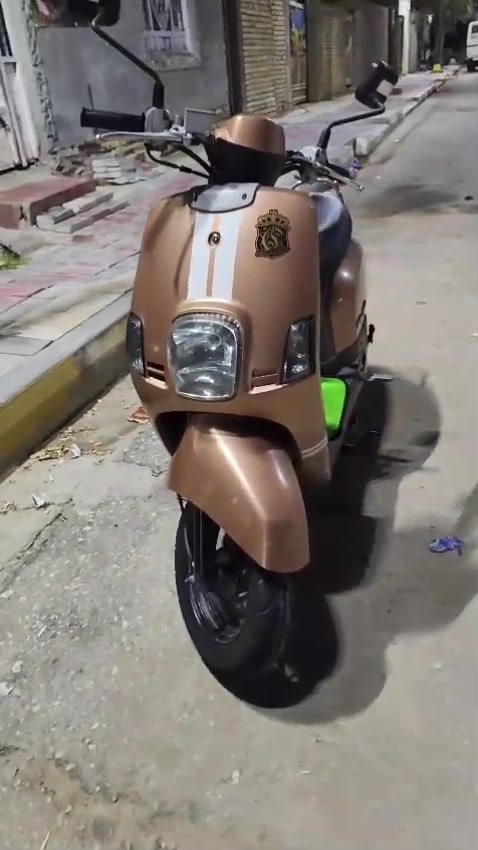 السلام عليكم دراجه للبيع ماكس بوليس مقفوله من الورقي السعر 950 وبيها مجال الموقع زناويه من ناحيه اور قرب صفي الدين***********