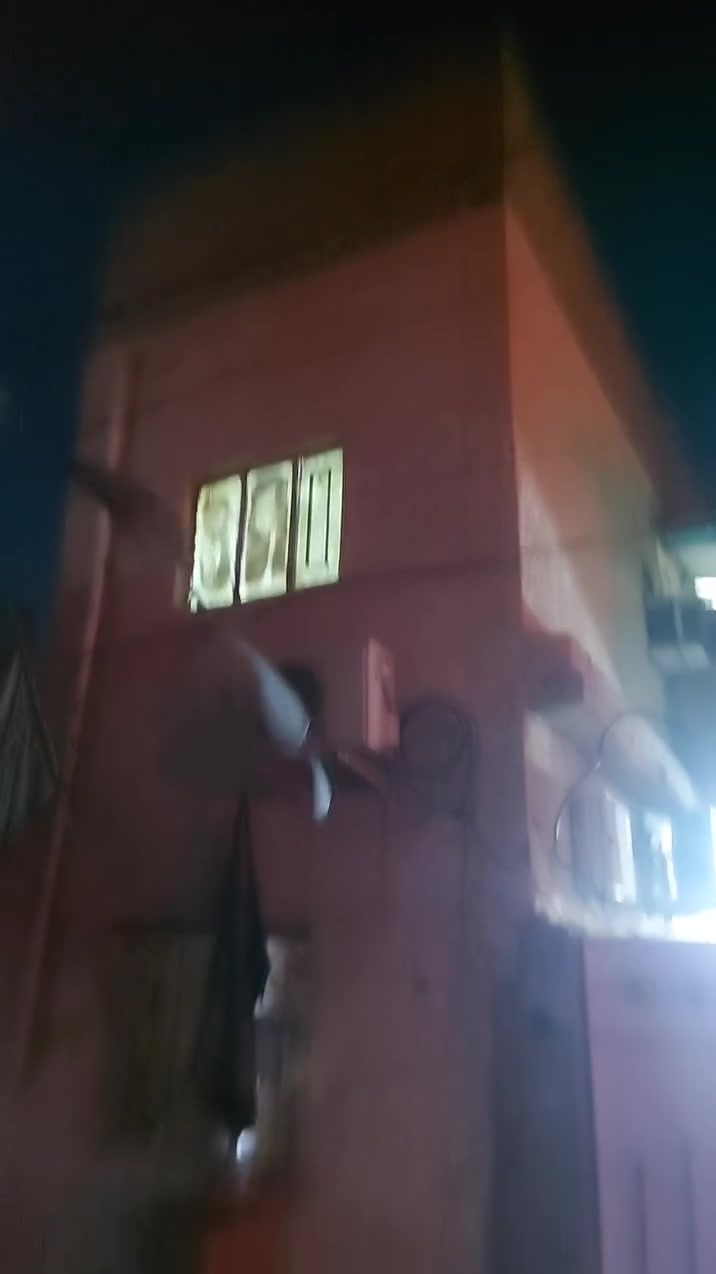 بيت للبيع
***********
