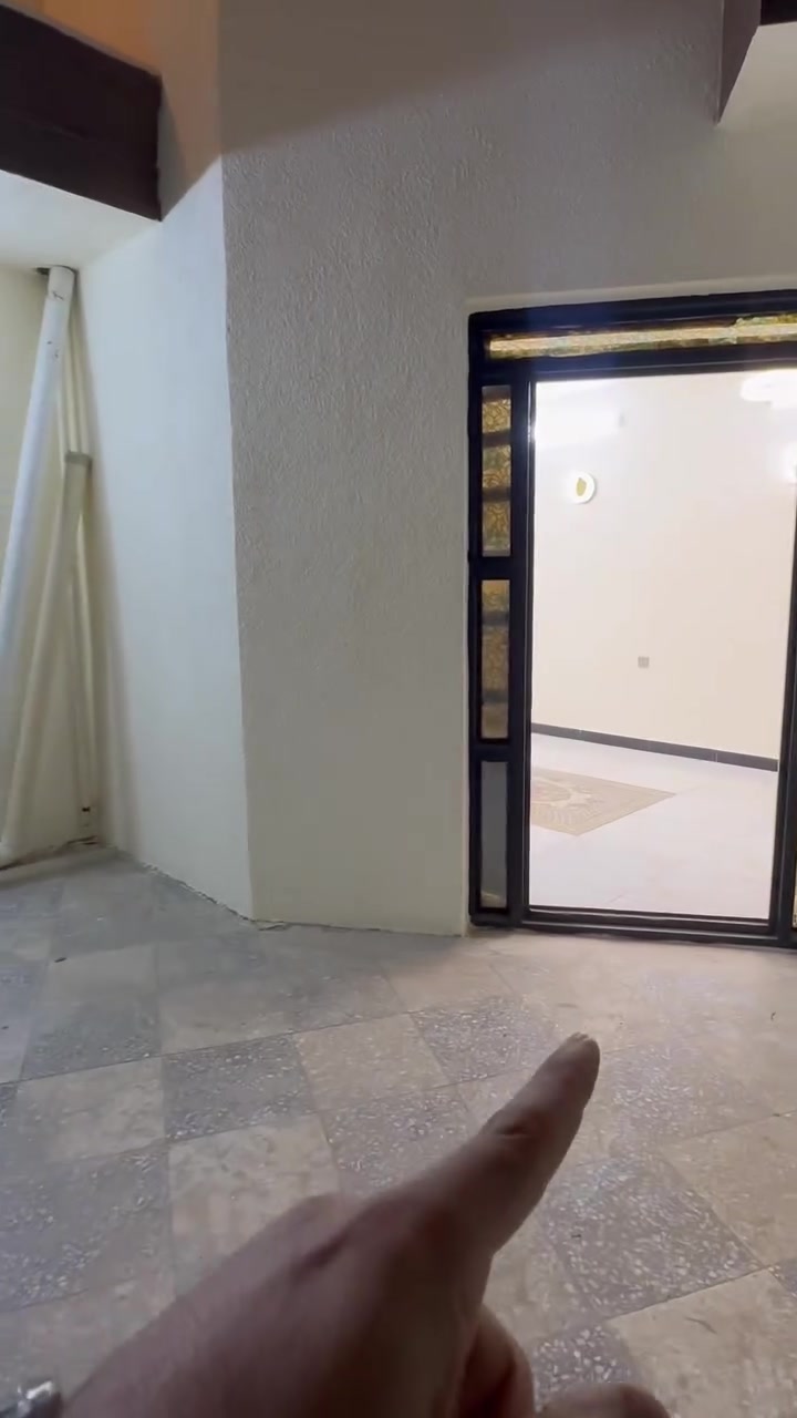 📍 للايجار: بيت تجاري في اليرموك (خلف الأربع شوارع) 🏢
✨ المساحة: 150م
✨ التفاصيل: 4 غرف + صالة + مطبخ + مدخلين + كراج.
💼 يصلح لـ: الشركات، المكاتب، وكافة الأنشطة التجارية.

📞 للتواصل: ***********

🏢 السلام الهندسي للاستثمارات العقارية (اليرموك - مقابل مركز الحمزة).

💬 عندك عقار حاب تعرضه للبيع أو الإيجار؟ تواصل معنا مباشرة وصكك علينا! 😉

#للايجار #عقارات_بغداد #اليرموك #مكاتب_للإيجار #المنصور #القادسية #الحارثية #عقارات_تجاري #السلام_الهندسي
