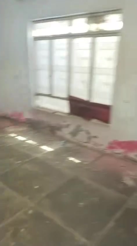 السلام عليكم عدي بيت الايجار مكانه حي السفير مساحت البيت ،116, رقم الهاتف ***********
