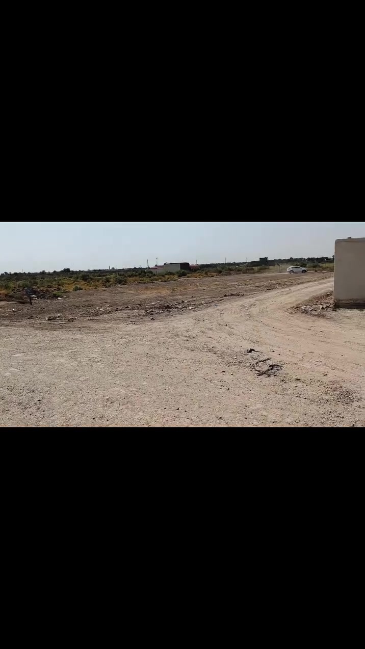 السلام عليكم 
منشور للتوضيح 
هاي الكاع على طريق العدوانيه على البزل الثاني 
بالفديو موضح مكانها 
عيني هاي الكاع جايين جماعه عليها يدعون انو كاعتهم 
ومعدليها بالشفل وللعلم الشفل ميدخل الا موافقه بس يمكن من داخل المنطقه ماخذين شفل 
المهم داكين شياش ومعدليها 
يمكن متيهين يمكن  غلطانين بالعنوان 
بس حبيت اوضحلهم هاي الكاع مالتنه ومشتريها من رجال معروف وموجود بالمنطقه والقريبسن كلهم يعرفون هالشي واني ممنقطع عنها كل فتره اروح 
اني اليوم خليت بيها قطعه وكتب تلفوني 
وطبعا عندي سند بيها من طابو المحموديه والمكاتبه موجوده 
 وهذا تلفوني 
***********  اتمنى يتصل حتى افهمه بتفاصيل الكاع واذا ماحب يتصل يمشي  وكانو مخاطي هالخطوه هم براحته حتى ميتفشل
