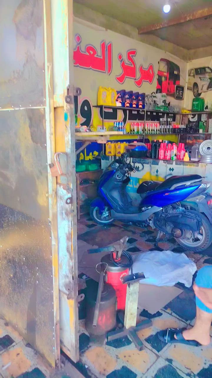 سلام عليكم من رخصت المدير محل جاهز البيع بحي شهداه الخدمي مال زهور عل شارع ركن المحل عارضه 6 وبي مجال ***********
