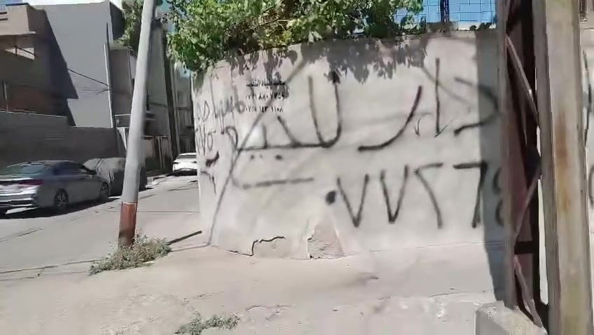بيت في منطقه الدركزليه  للبيع مساحتو ٢٧٥متر البيت قديم ينباع ارض يكون على ثلاث شوارع للاتصال *********** بيت في منطقه الدركزليه  للبيع مساحتو ٢٧٥متر البيت قديم ينباع ارض يكون على ثلاث شوارع للاتصال ***********
