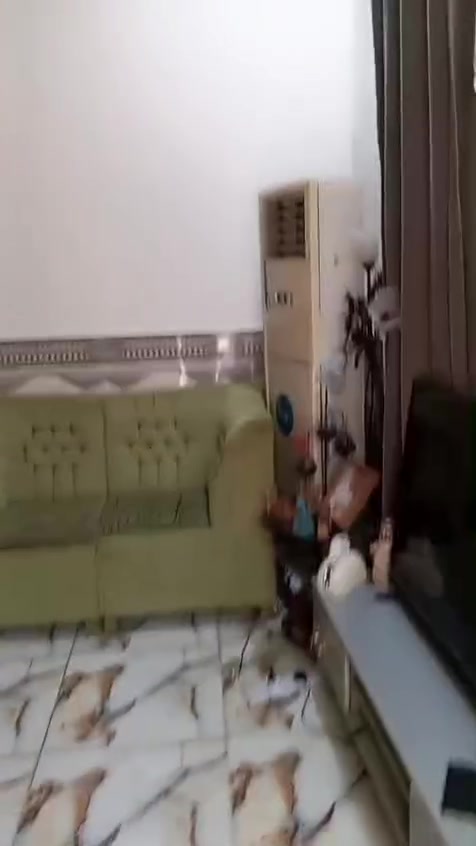 بيتان للبيع في حي الأندلس زبير *********** كل بيت مساحه ٢٥٠ متر بناء كونكريت ٣غرف 
مطبخ حمام داخلي ومحل وكراج ٩في ٩ وديوانيه وغرفه بطابق ثامي
