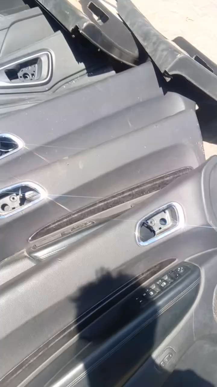 ***********
