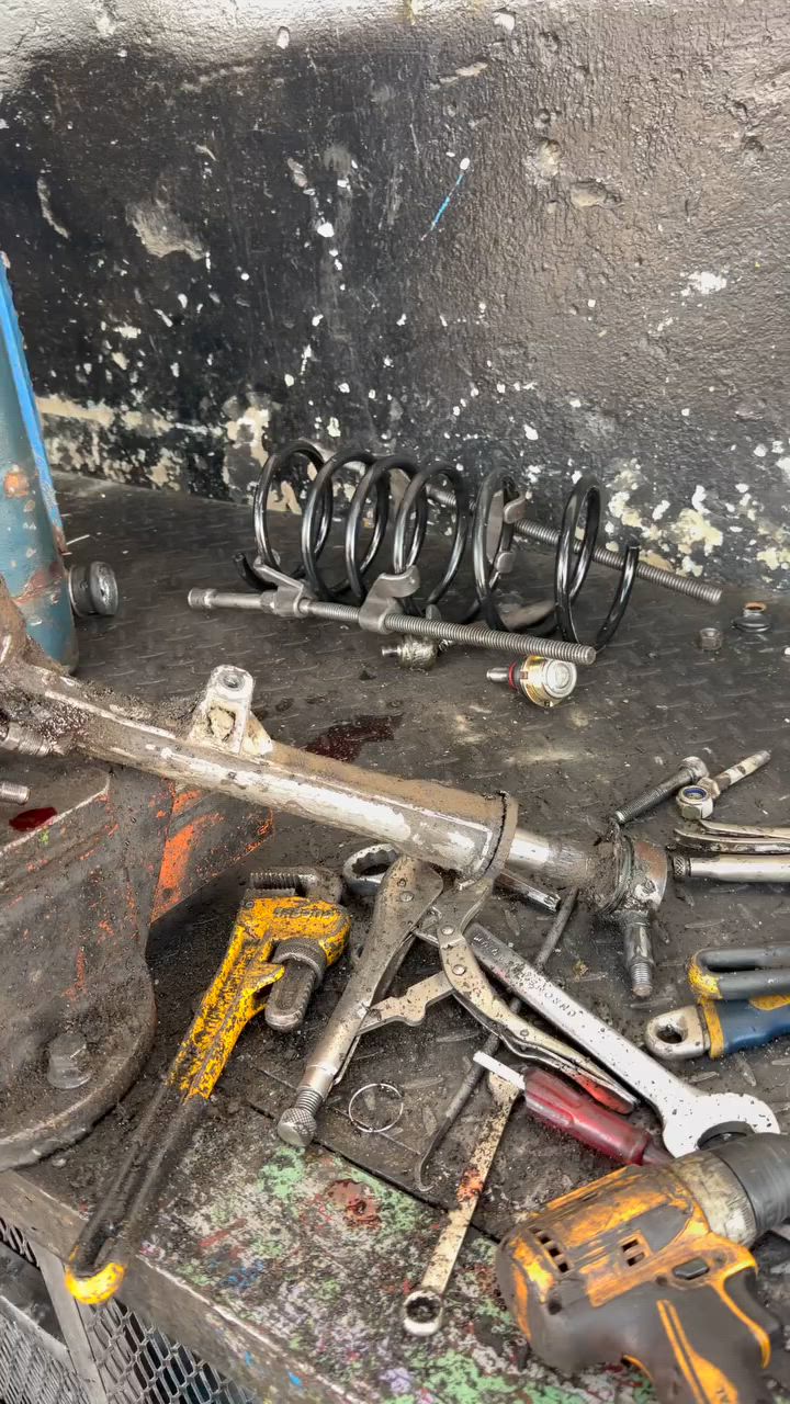 كمل الفديوه لل اخير 

حمودي الطائي (***********)صيانة سمند عام (كادر متخصص) حداده سمكره فيتر حساسات سيرفس كامل قطع غيار شغل ومواد ضمان شهر  بغداد جديده الحي الصناعي قرب مطعم حنش #العراق #بغداد #سمند #الادهم #فيتر #حداد #صيانة #حمودي #ياسراخي ((اتعبك بعقليتي 😏))#hook
الفاتحه ل اخي ياسر الشمري 💔 حمودي الطائي ((حدادة صدر)). هذا صاروخ بالستي
