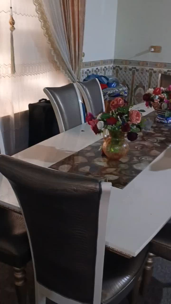 السلام عليكم
ميز طعام  كبير وثقيل ويا 10 كراسي 
وبي مرايات من من جهتين
المكان البصره ابو الخصيب جيكور ...
السعر 450


**إذا كنت صاحب هذا الإعلان وتريد حذفه لأي سبب، رجاءا أرسل رسالة إلى الدعم الفني**