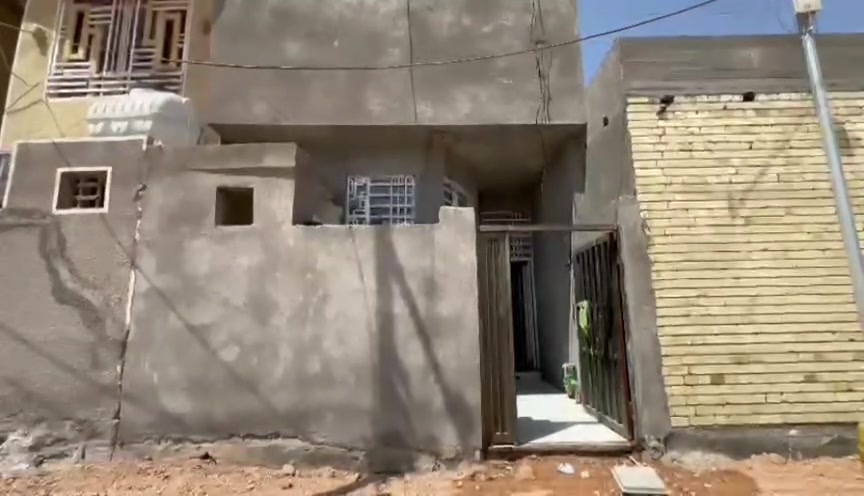 كربلاء المقدسة بيت طابو صرف 
للبيع في الامن داخلي بناء حديث 
المساحة /70
غرفه 
استقبال 
صاله 
حمامات 
خدمات مدارس مركز صحي 
السعر 63
***********
