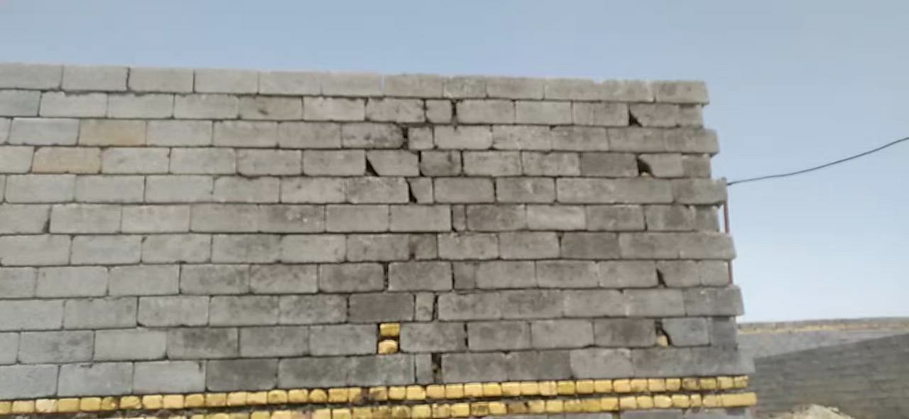 سلام عليكم اسطه بناء متفرغ حاليا واتساب  ***********
