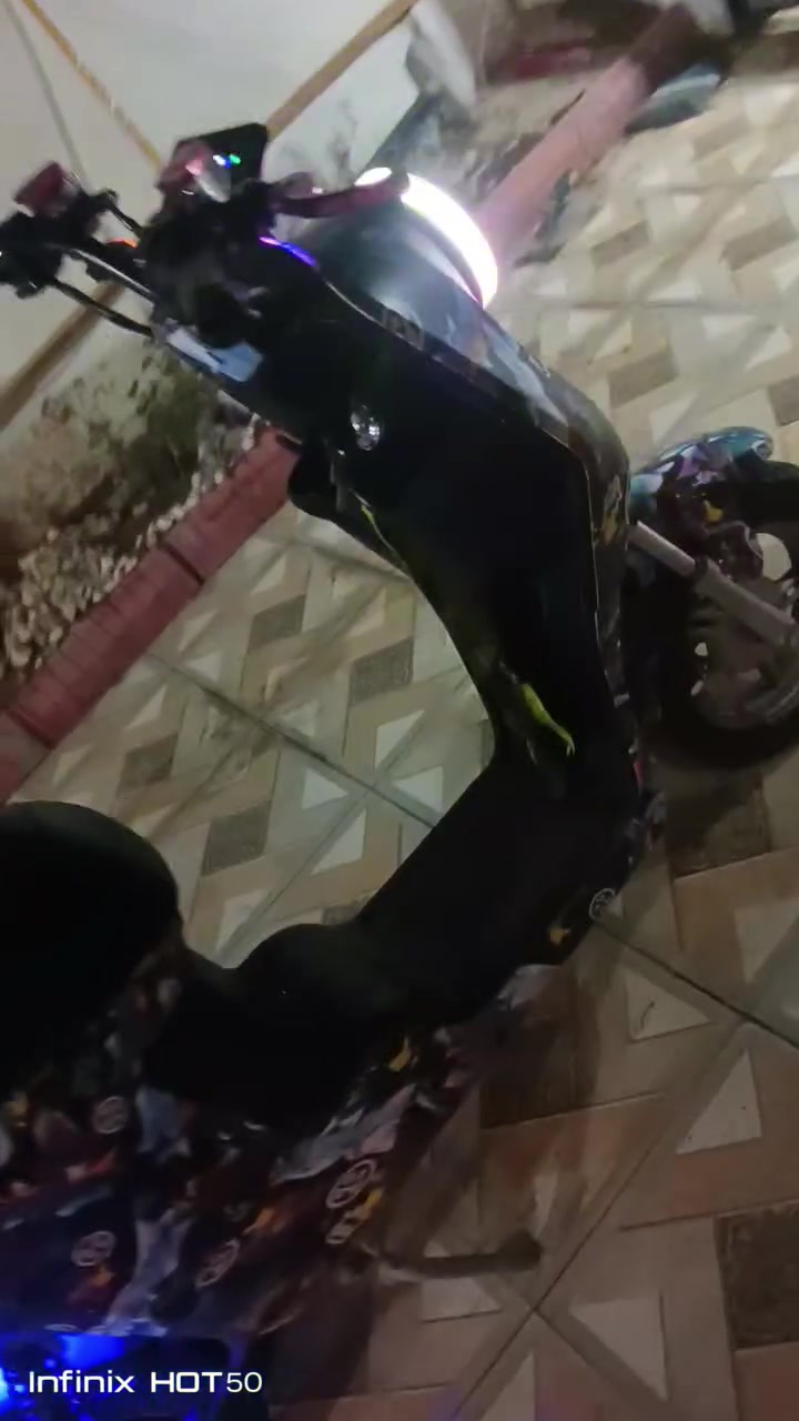 R9 موشمه للبيع 
دراجه فول تزويد دراجه تخبل ونضيفه وشلعتهه حلوه وسرعتهه 70 حقيقي تمشيك من 45-50 كيلو متر دراجه متعوب عليهه السعر 500 للاستفسار ***********=
